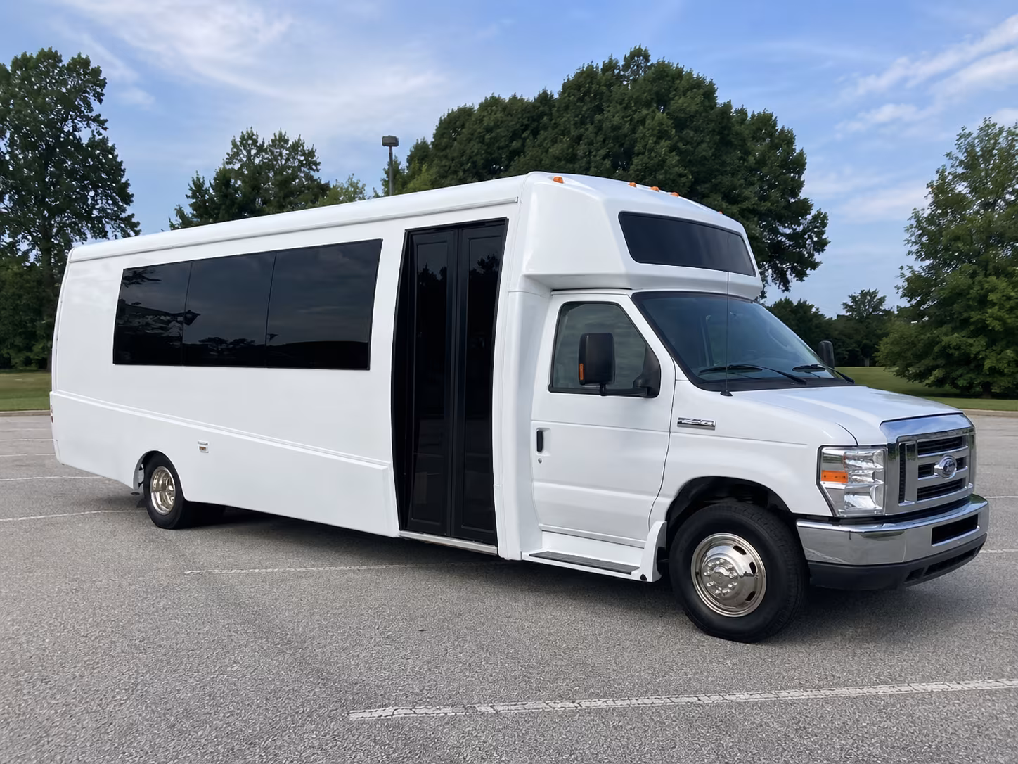 sanford 18 passenger party bus