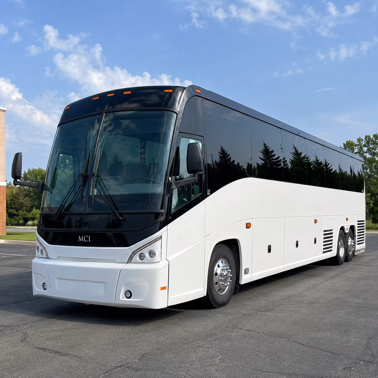 shuttle buses between sanford and orlando international airport mco